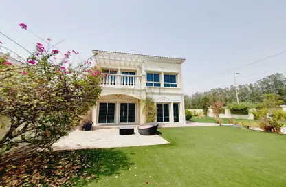 Villa - 2 Bedrooms - 4 Bathrooms for rent in District 11D - Jumeirah Village Circle - Dubai