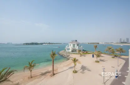 Apartment - 1 Bedroom - 2 Bathrooms for rent in Azure Residences - Palm Jumeirah - Dubai