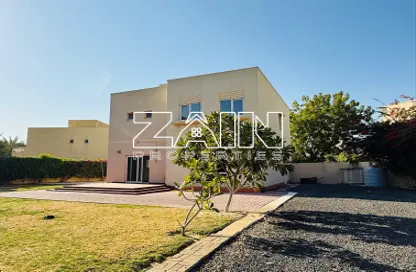 Villa - 3 Bedrooms - 4 Bathrooms for rent in Meadows 1 - Meadows - Dubai