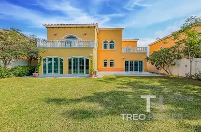 Villa - 5 Bedrooms - 6 Bathrooms for rent in Legacy - Jumeirah Park - Dubai