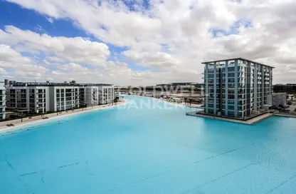 صورة لـ حوض سباحة شقة - 3 غرف نوم - 4 حمامات للايجار في ذا ريزيدنسز في ديستريكت ون - مدينة الشيخ محمد بن راشد - دبي ، صورة رقم 1
