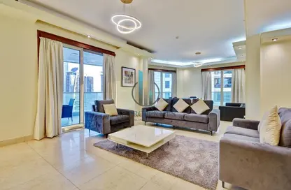 Living Room image for: Apartment - 3 Bedrooms - 4 Bathrooms for rent in Marina Mansions - Dubai Marina - Dubai, Image 1