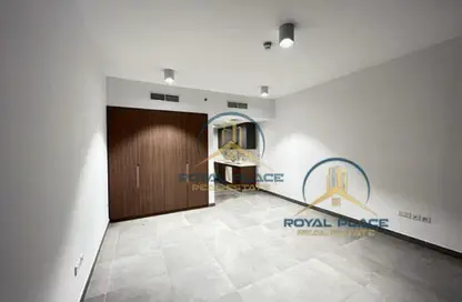 Apartment - Studio - 1 Bathroom for rent in The Edge - Dubai Investment Park (DIP) - Dubai