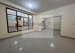 Villa - 3 bedrooms - 3 bathrooms for rent in Khalifa Park - Eastern Road - Abu Dhabi