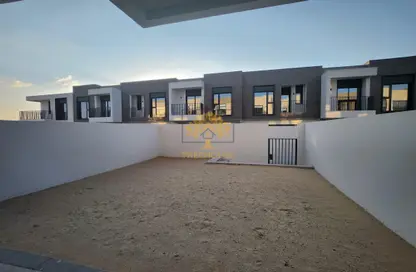 فيلا - 3 غرف نوم - 4 حمامات للايجار في جرينفيوز 2 - اعمار الجنوبية - دبي الجنوب (مركز دبي العالمي) - دبي