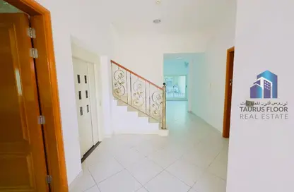 Villa - 3 Bedrooms - 5 Bathrooms for rent in Jumeirah 1 Villas - Jumeirah 1 - Jumeirah - Dubai