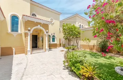 Villa - 3 Bedrooms - 4 Bathrooms for rent in Legacy - Jumeirah Park - Dubai