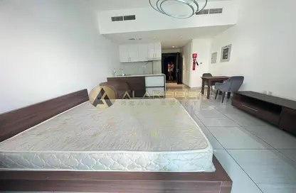 صورة لـ غرفة- غرفة النوم شقة - 1 حمام للبيع في برج او2 - قرية الجميرا سركل - دبي ، صورة رقم 1