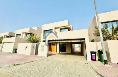 Villa - 4 Bedrooms - 5 Bathrooms for rent in Garhood Complex - Al Garhoud - Dubai