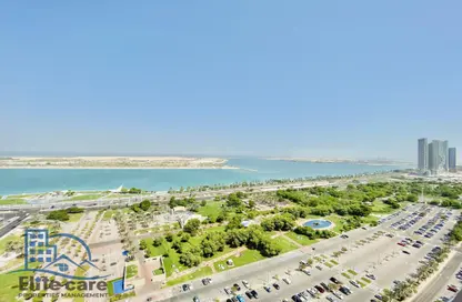Apartment - 1 Bathroom for rent in Corniche Residence - Corniche Road - Abu Dhabi