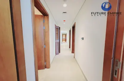 Apartment - 3 Bedrooms - 5 Bathrooms for rent in Airport Road Area - Al Garhoud - Dubai