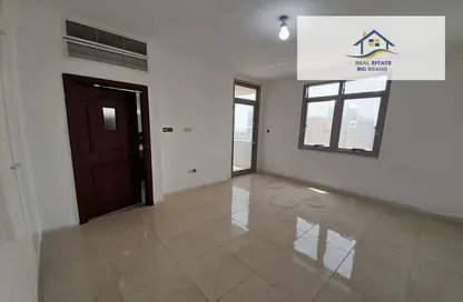 Empty Room image for: Apartment - 3 Bedrooms - 3 Bathrooms for rent in Al Khalidiya - Abu Dhabi, Image 1
