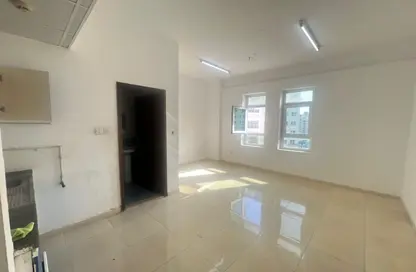 Apartment - Studio - 1 Bathroom for rent in Al Qulaya'ah - Al Sharq - Sharjah