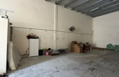 مستودع - استوديو - 1 حمام للايجار في مصفح الصناعية - مصفح - أبوظبي