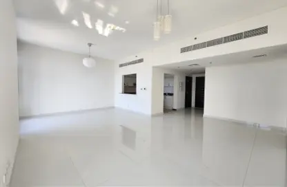 Apartment - 1 Bedroom - 2 Bathrooms for rent in Green Lakes Towers - JLT Cluster S - Jumeirah Lake Towers - Dubai