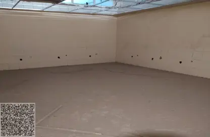 سكن عمال - استوديو - 7 حمامات للايجار في المنطقة الصناعية رقم 4 - المنطقة الصناعية بالشارقة - الشارقة