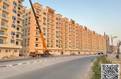 شقة - 2 غرف نوم - 3 حمامات للبيع في قرية الاميرة - الياسمين - عجمان