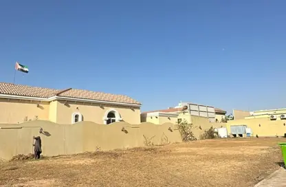 فيلا - 6 غرف نوم - 1 حمام للبيع في الرحمانية - الشارقة