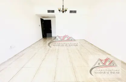 شقة - 2 غرف نوم - 3 حمامات للايجار في بناية مويليح 29 - مويلح - الشارقة