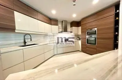 Apartment - 3 Bedrooms - 4 Bathrooms for rent in Al Tamr - Shoreline Apartments - Palm Jumeirah - Dubai