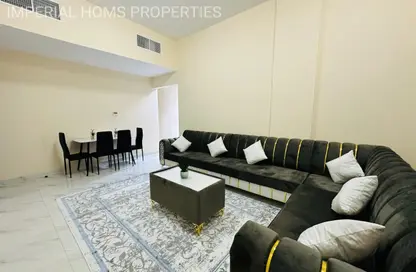 شقة - 2 غرف نوم - 2 حمامات للايجار في مساكن كورنيش عجمان - طريق كورنيش عجمان - عجمان