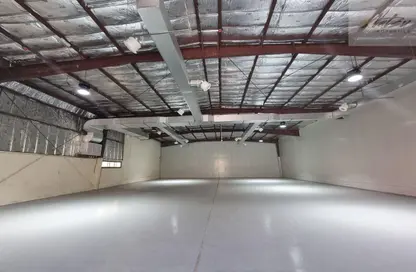 Retail - Studio - 2 Bathrooms for rent in Wadi Al Amardi - Dubai