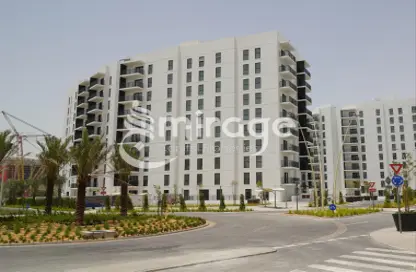 Outdoor Building image for: Apartment - 1 Bedroom - 2 Bathrooms for sale in Waters Edge - Yas Island - Abu Dhabi, Image 1