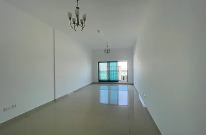 شقة - غرفة نوم - 2 حمامات للايجار في برمودا فيوز - مدينة دبي الرياضية - دبي