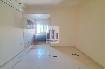 Apartment - Studio - 1 Bathroom for rent in Fire Station Road - Muwaileh - Sharjah