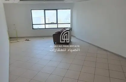 شقة - 3 غرف نوم - 2 حمامات للايجار في المجاز 3 - المجاز - الشارقة