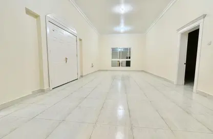 Apartment - 3 Bedrooms - 3 Bathrooms for rent in Khalifa City - Abu Dhabi