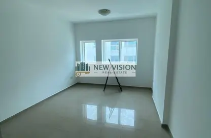 Apartment - 2 Bedrooms - 2 Bathrooms for rent in Al Khan Lagoon Tower - Al Khan Lagoon - Al Khan - Sharjah
