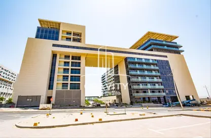 Apartment - 3 Bedrooms - 4 Bathrooms for sale in Park View - Saadiyat Island - Abu Dhabi
