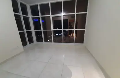 Apartment - 2 Bedrooms - 2 Bathrooms for rent in Tourist Club Area - Abu Dhabi