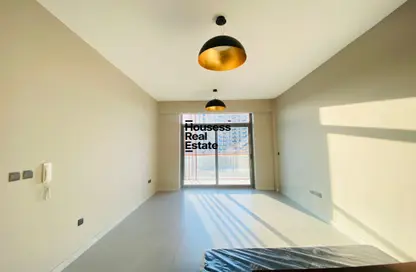 صورة لـ غرفة فارغة شقة - غرفة نوم - 2 حمامات للايجار في 2020 ماركيز - ارجان - دبي ، صورة رقم 1