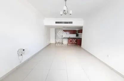 Empty Room image for: Apartment - 1 Bedroom - 1 Bathroom for rent in BOS Al Khan Tower - Al Khan - Sharjah, Image 1