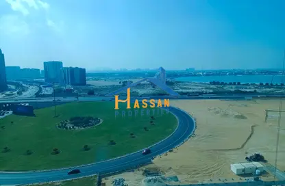Apartment - 1 Bedroom - 2 Bathrooms for rent in Sharjah 555 Tower - Al Khan Corniche - Al Khan - Sharjah