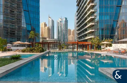 Apartment - 1 Bedroom - 2 Bathrooms for sale in Silverene Tower B - Silverene - Dubai Marina - Dubai
