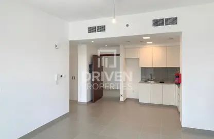 Apartment - 1 Bedroom - 1 Bathroom for sale in Hayat Boulevard-1A - Hayat Boulevard - Town Square - Dubai