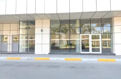 محل - استوديو للايجار في مبنى نهيل - الروضة - أبوظبي