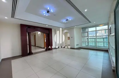 Apartment - 3 Bedrooms - 5 Bathrooms for rent in Al Majaz 3 - Al Majaz - Sharjah