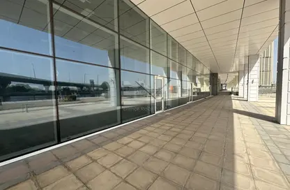 Retail - Studio for rent in The Court Tower - Business Bay - Dubai