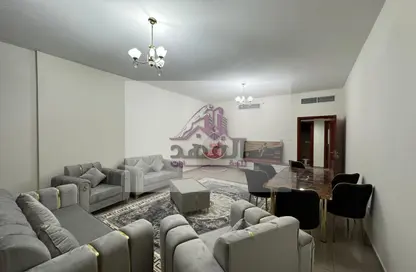 شقة - 2 غرف نوم - 3 حمامات للايجار في مساكن كورنيش عجمان - طريق كورنيش عجمان - عجمان