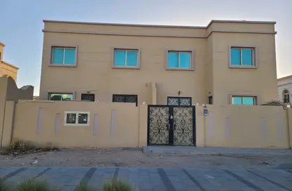 فيلا - 4 غرف نوم - 5 حمامات للايجار في مركز محمد بن زايد - مدينة محمد بن زايد - أبوظبي