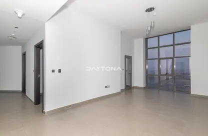 Empty Room image for: Apartment - 3 Bedrooms - 3 Bathrooms for rent in Zarooni Building - Dubai Silicon Oasis - Dubai, Image 1