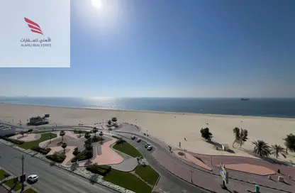 Apartment - 3 Bedrooms - 3 Bathrooms for rent in Corniche Tower - Ajman Corniche Road - Ajman