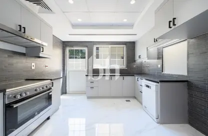 Villa - 4 Bedrooms - 4 Bathrooms for rent in Legacy - Jumeirah Park - Dubai