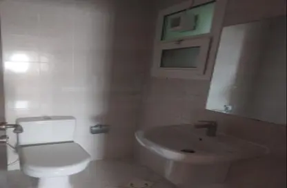 شقة - غرفة نوم - 2 حمامات للايجار في مساكن كورنيش عجمان - كورنيش عجمان - عجمان