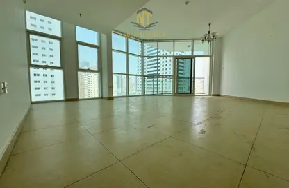 Apartment - 3 Bedrooms - 3 Bathrooms for rent in New Al Taawun Road - Al Taawun - Sharjah