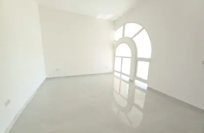 Villa - 4 Bedrooms - 4 Bathrooms for rent in Madinat Al Riyad - Abu Dhabi